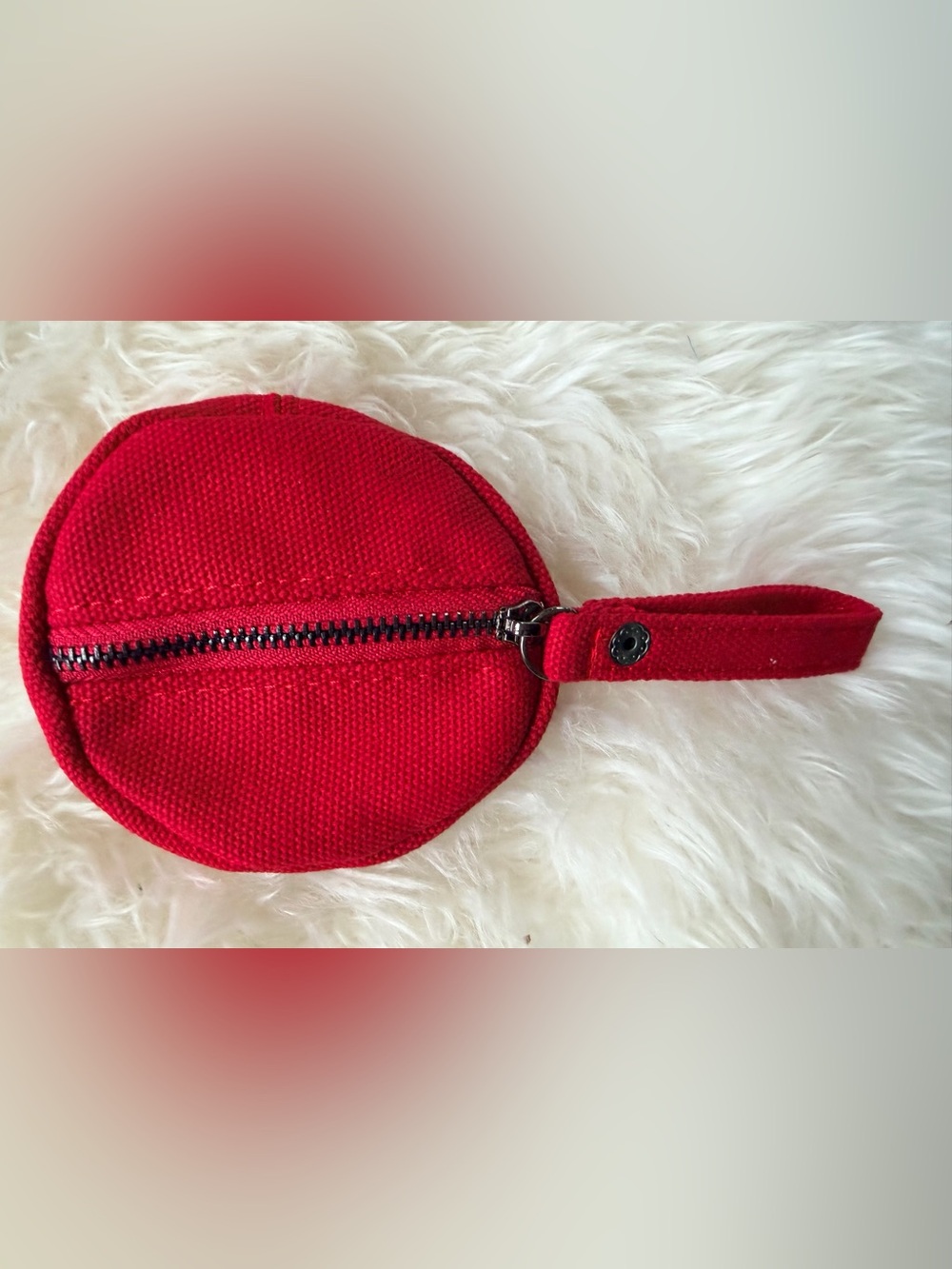 Chanel BEAUTE Red Coin Purse w White ‘CHANEL' Branding NEW in SEALED Bag w Box - Picture 6 of 11